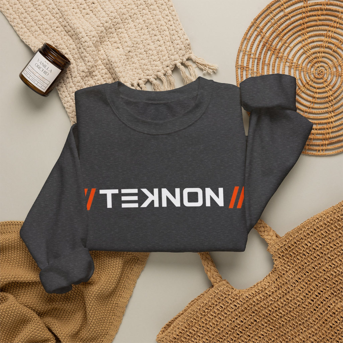 ARTIFACT 09 - Essentials Sweatshirt